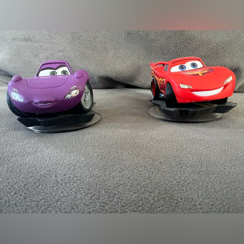 Disney infinity Cars figures Holley and Lightning McQueen.